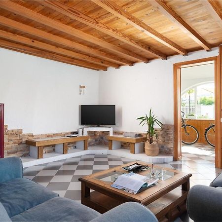 0 m² dengan 4 kamar tidur dan 2 kamar mandi pribadi di Alcudia Villa Bagian luar foto