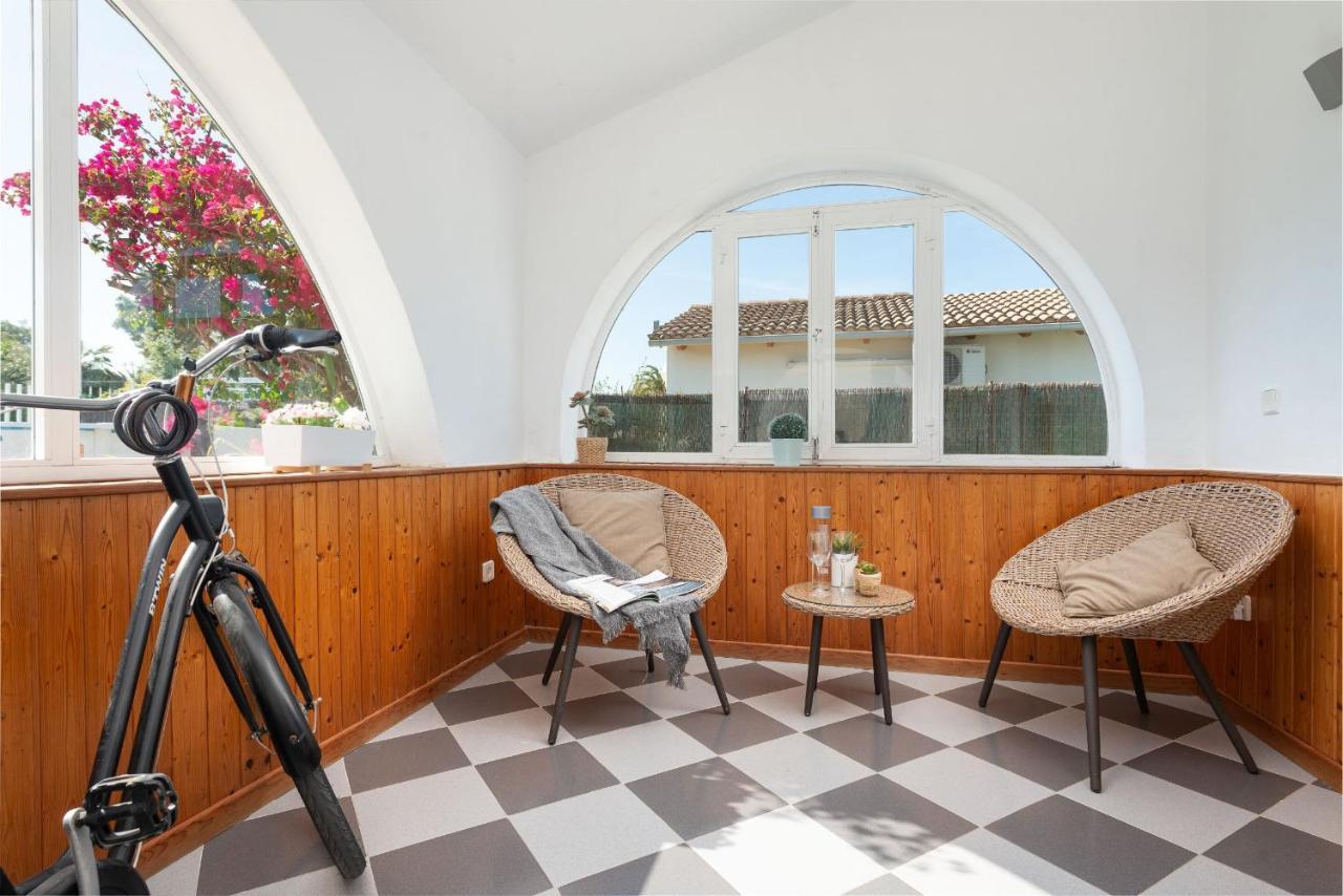 0 m² dengan 4 kamar tidur dan 2 kamar mandi pribadi di Alcudia Villa Bagian luar foto