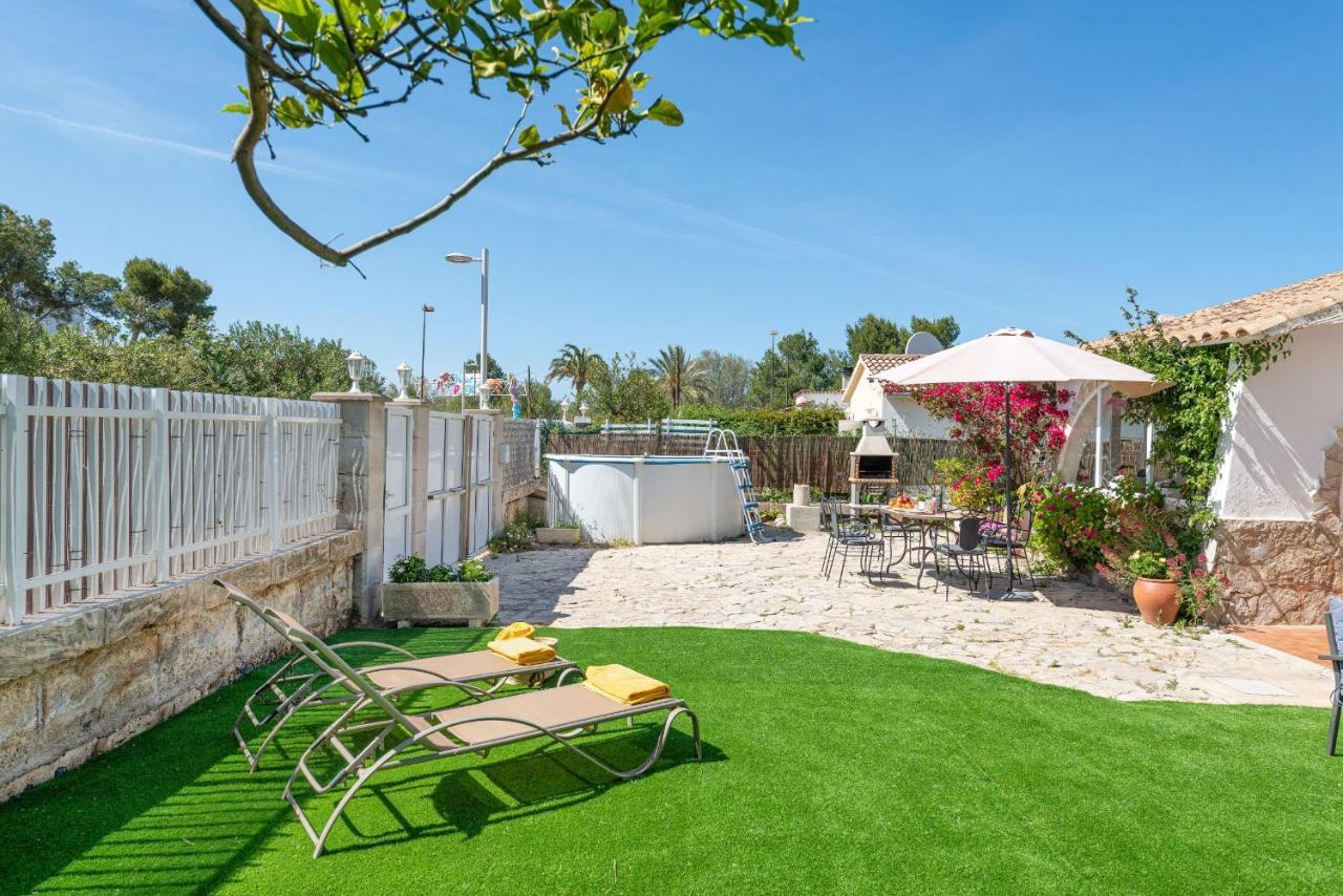 0 m² dengan 4 kamar tidur dan 2 kamar mandi pribadi di Alcudia Villa Bagian luar foto