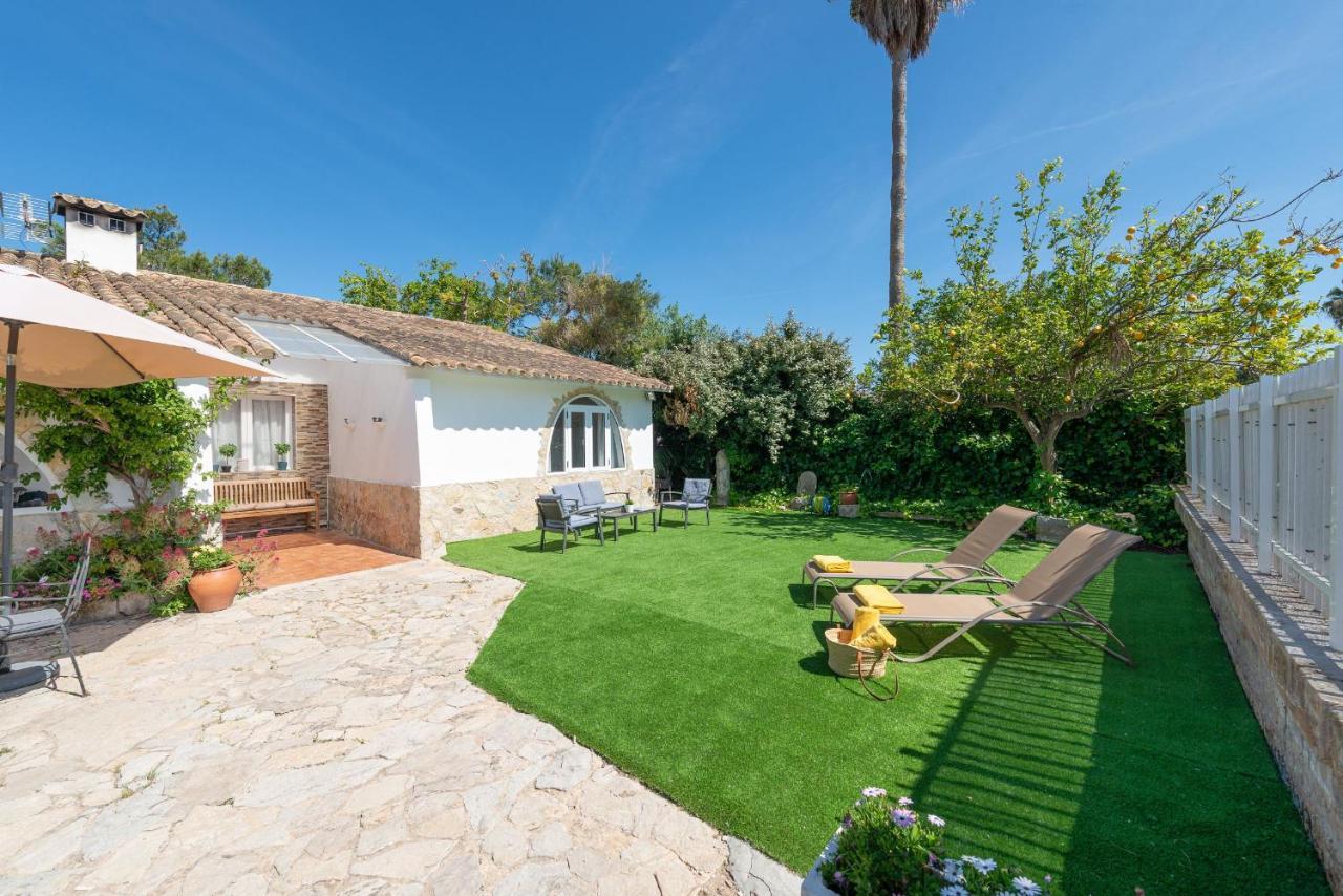 0 m² dengan 4 kamar tidur dan 2 kamar mandi pribadi di Alcudia Villa Bagian luar foto
